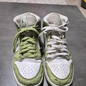 Nike Green and White Women's Sneakers